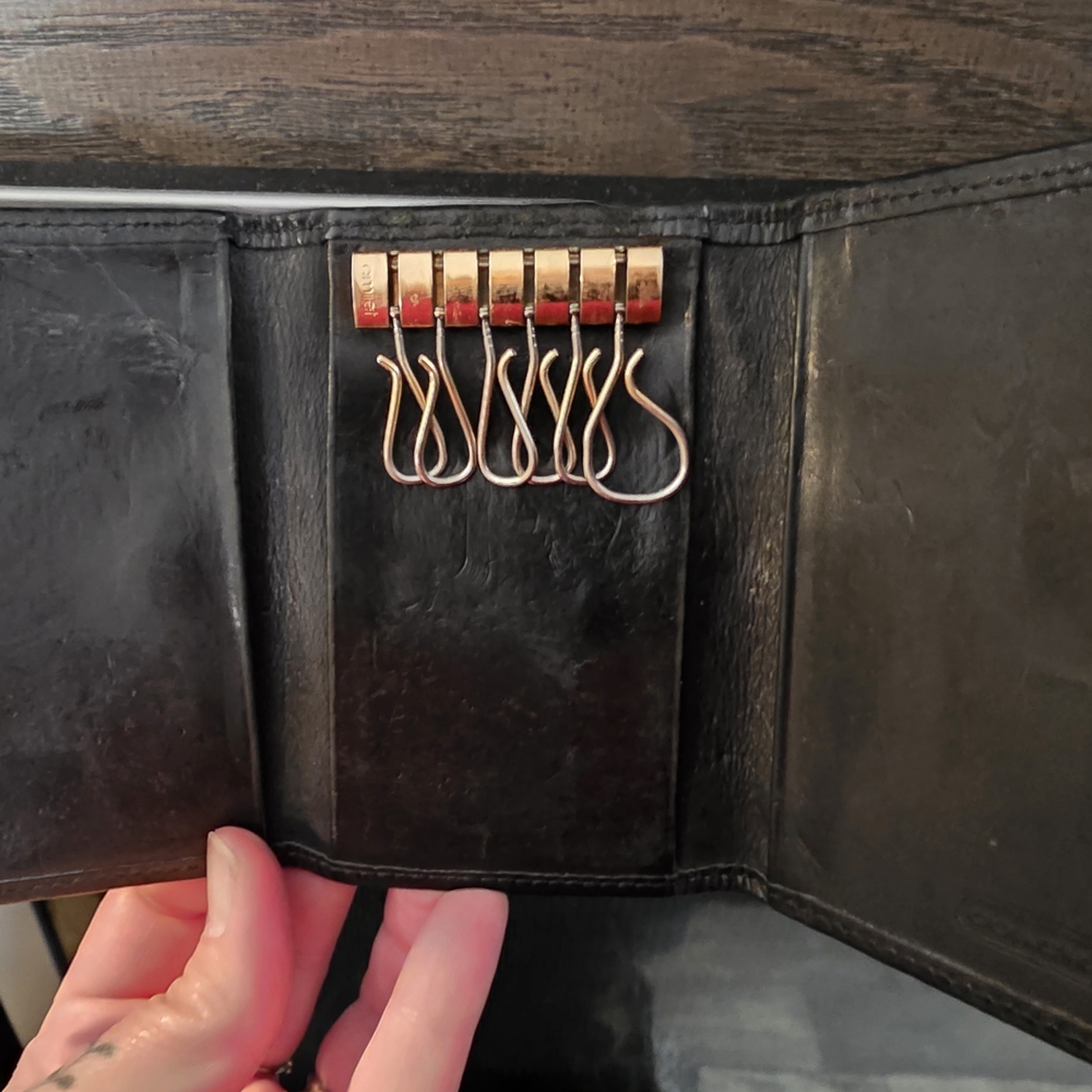 COACH Vintage Black Leather Key Case Holder - Picture 2 of 8